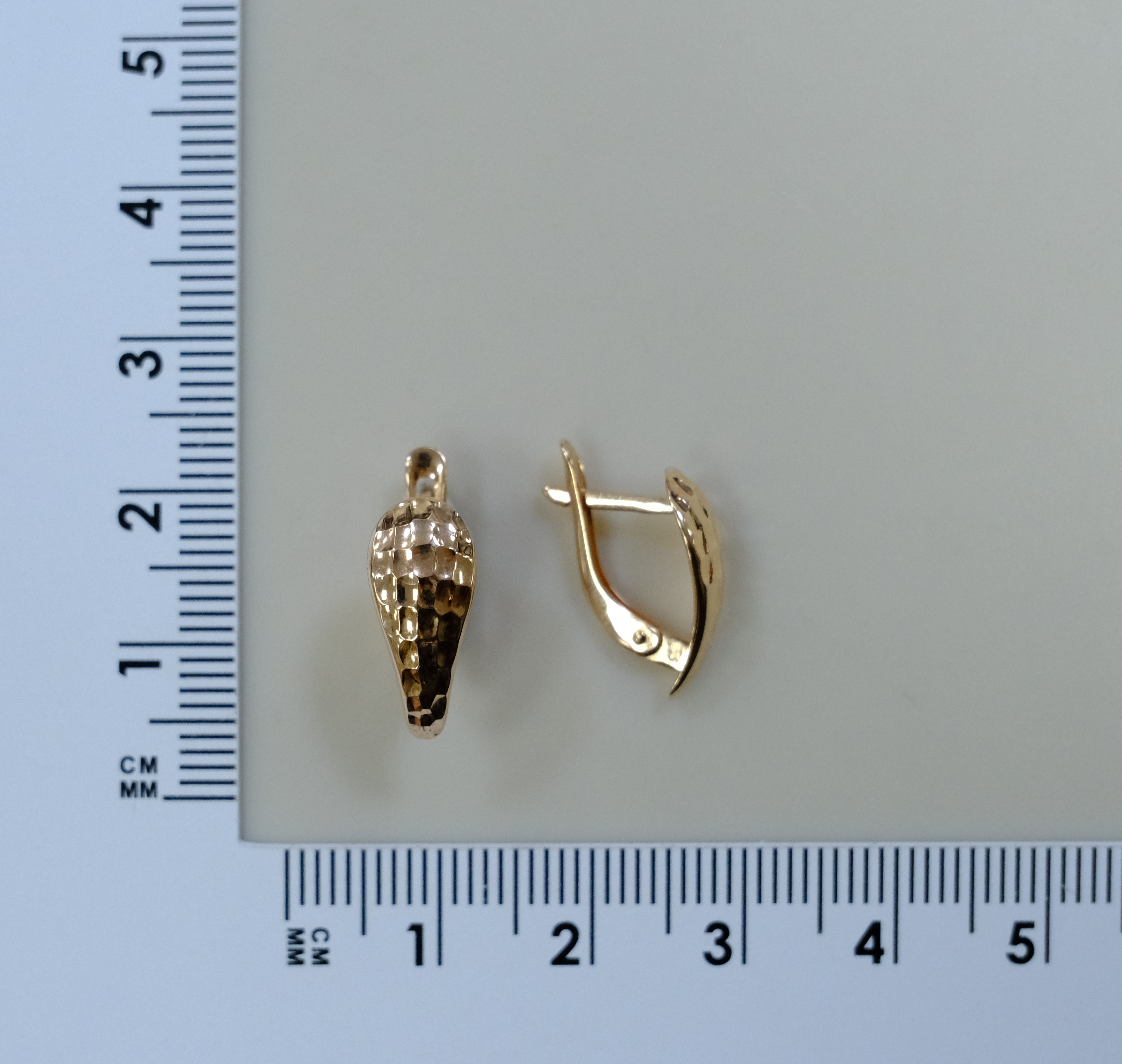 Серьги из золота